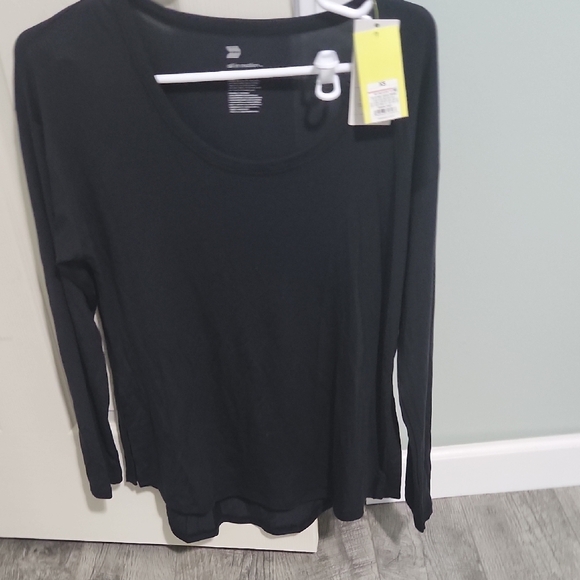 All in Motion Black Long Sleeve Women's Tee - Picture 1 of 1